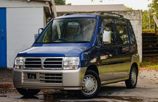 "1998 Mitsubishi Toppo Bj USA"